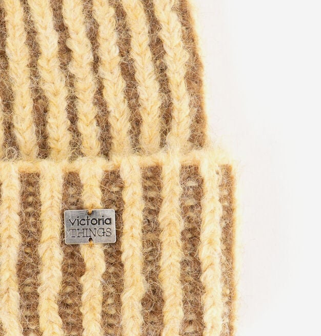 KNITTED BEANIE