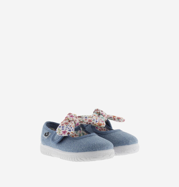 OJALÁ JEANS & BLUMENSCHAL