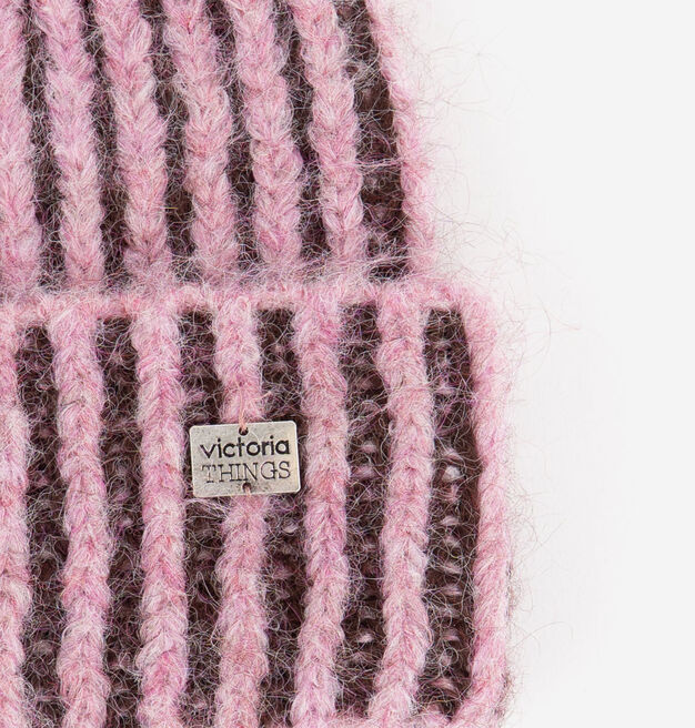 KNITTED BEANIE