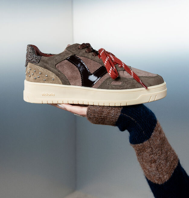 SEUL SUEDE & STUDS