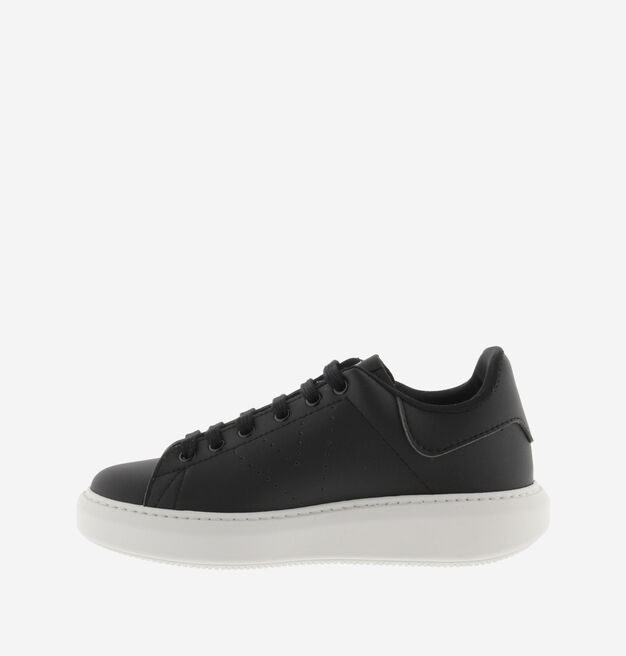 MILÁN FAUX LEATHER SNEAKERS