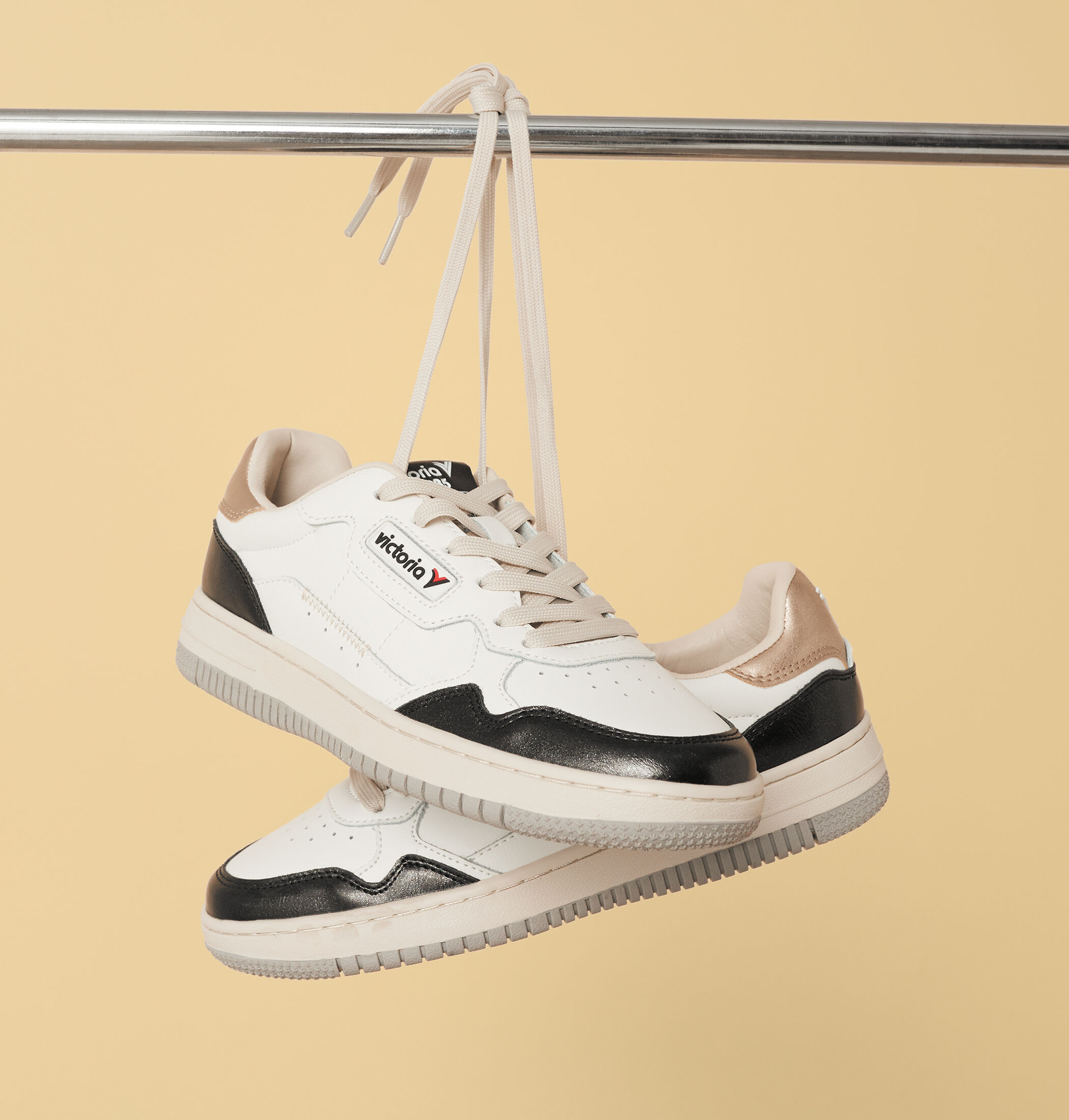 Scarpe argentate basse outlet