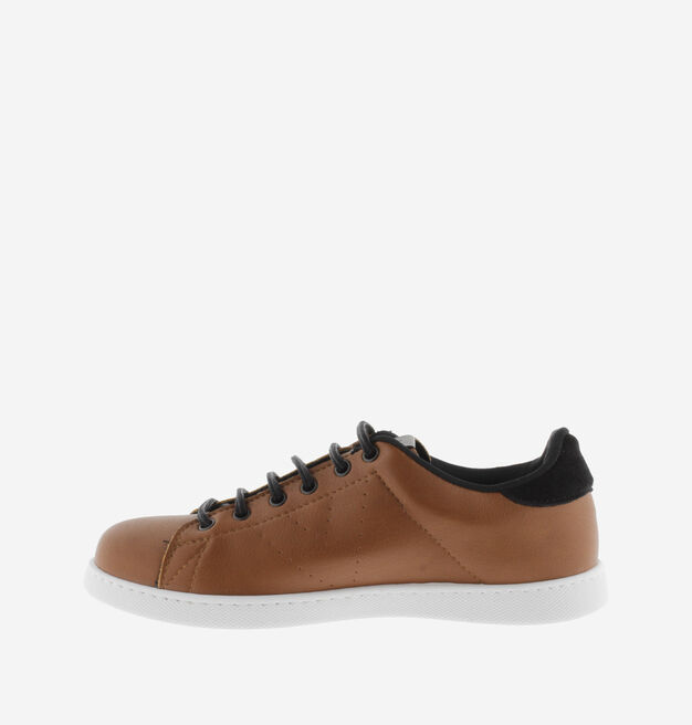 TENIS EFECTO PIEL DETALLE COLOR
