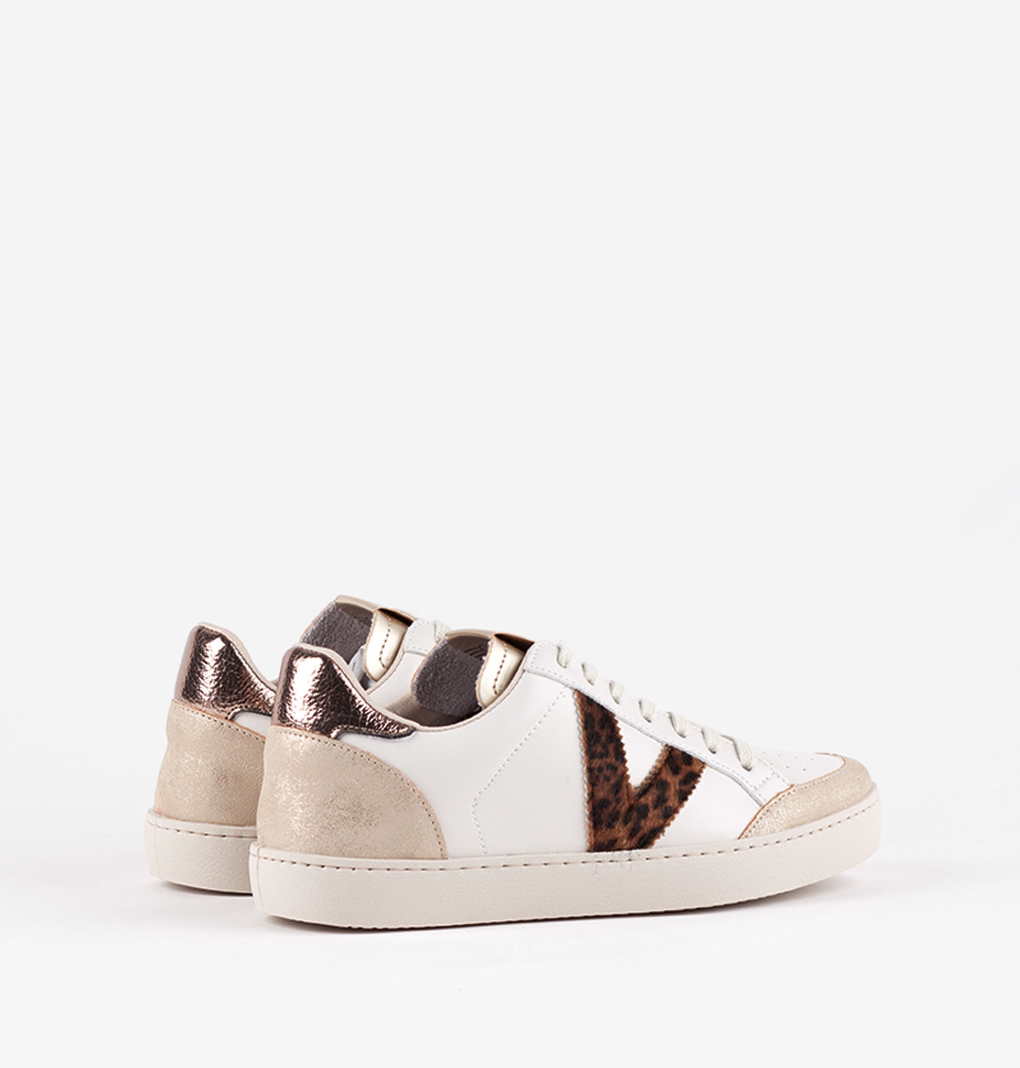 Scarpe bianche lucide hot sale