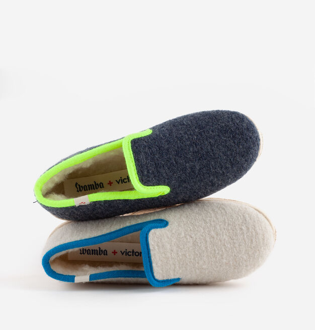 WAMBA NEON SLIPPERS