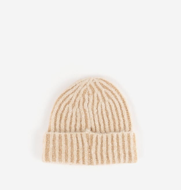 KNITTED BEANIE