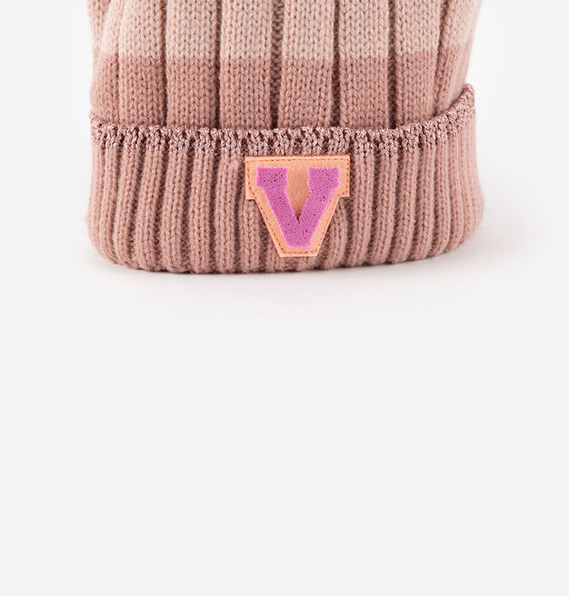 WOOLLEN HAT POM POM