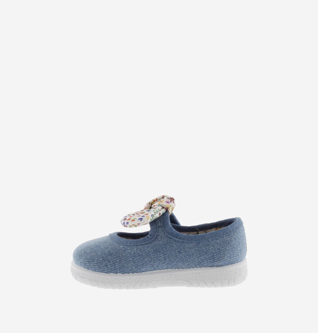 OJALÁ JEANS & BLUMENSCHAL