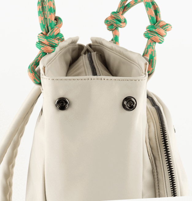 MOCHILA NYLON CORDONES