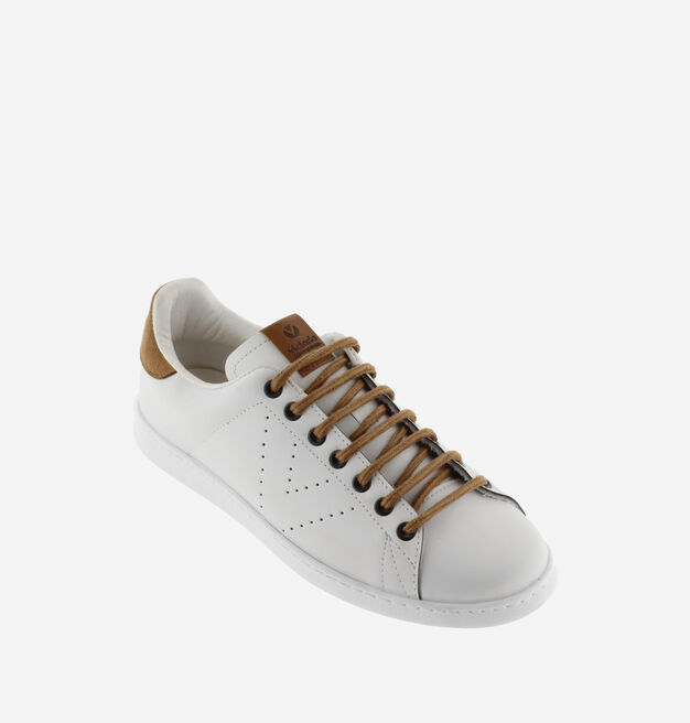 TENIS EFECTO PIEL DETALLE COLOR
