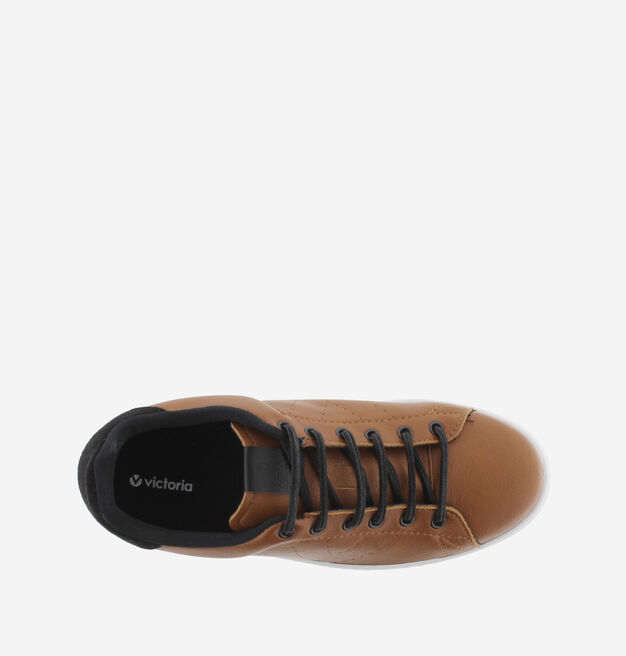 TENIS EFECTO PIEL DETALLE COLOR