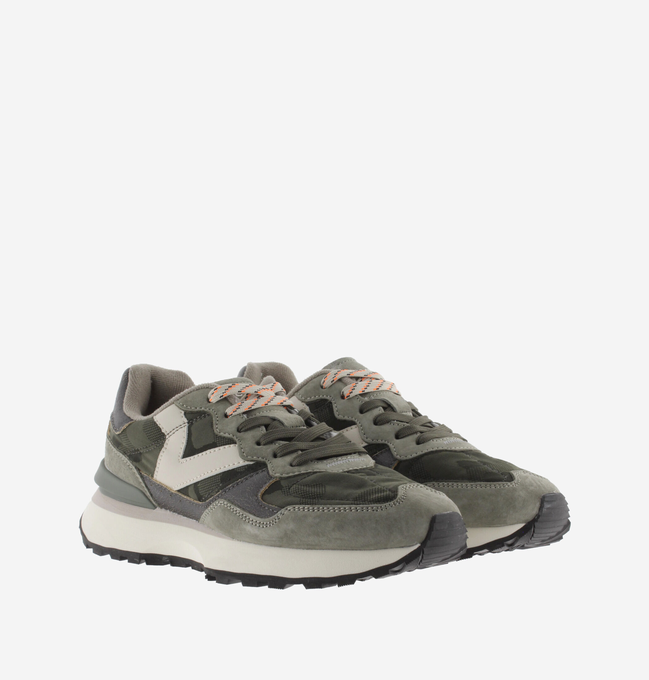 Nike 27 camo heel deals