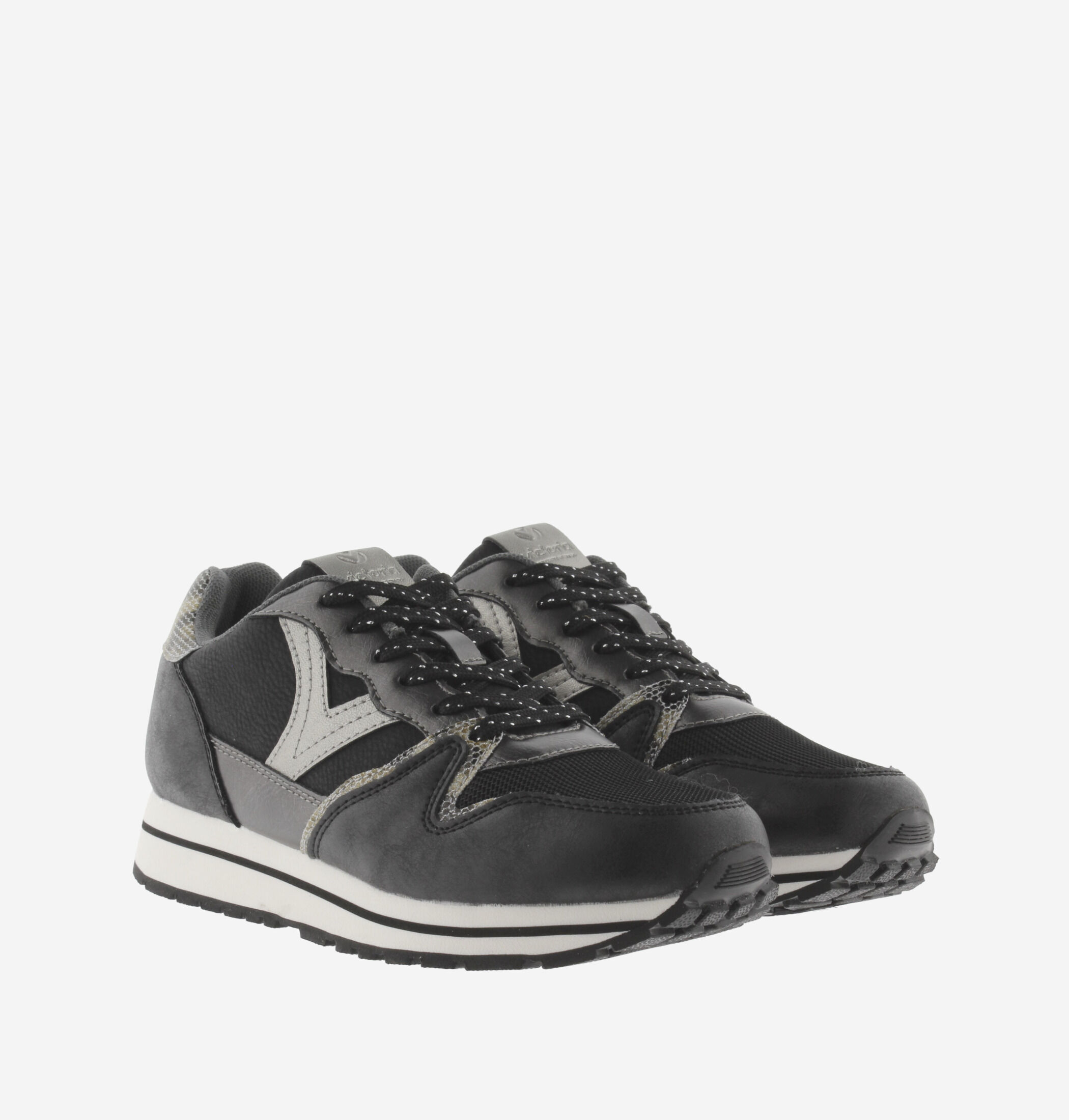 Scarpe nere con riga bianca store
