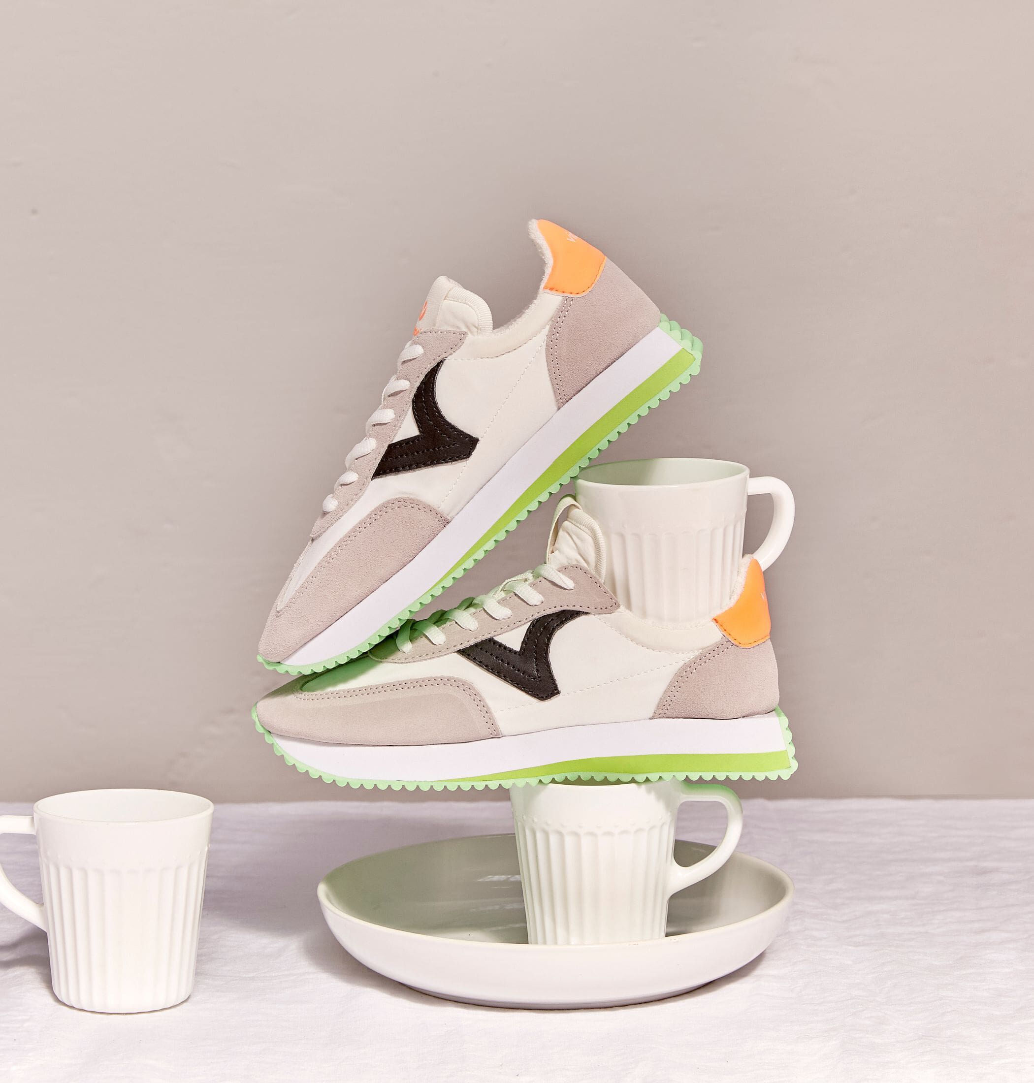 COSMOS CUIR FENDU & NÉON